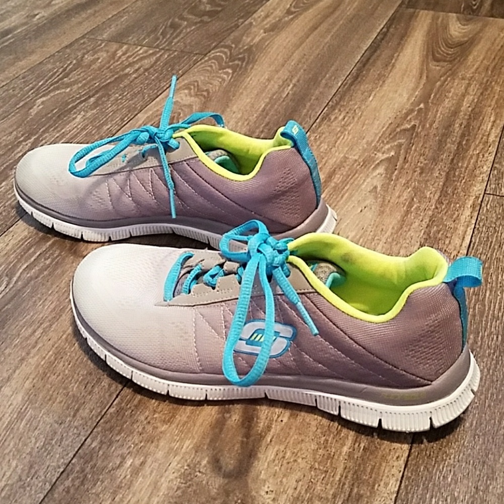 skech knit shoes price